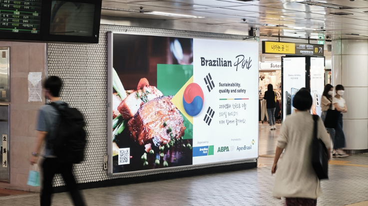 Campanha de carne suína brasileira chega ao metrô de Seul