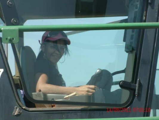 Após curso, Janete larga corte de cana para ser motorista de ônibus