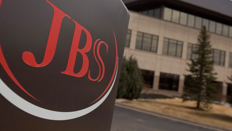 Lucro da JBS contrasta com pobreza das cidades onde empresa opera