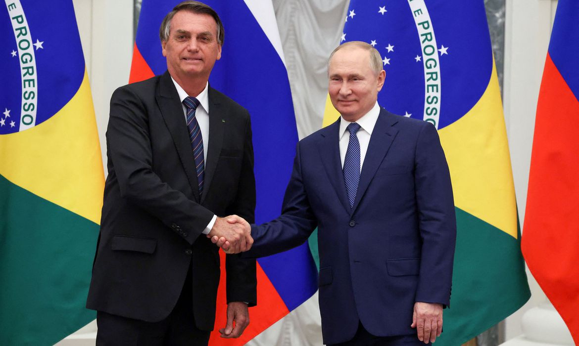 Bolsonaro agradece a Putin parceria na área de fertilizantes