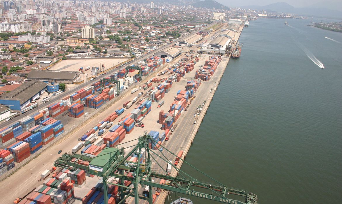 Setor portuário movimentou 1,2 bi de toneladas em 2021 e cresceu 4,8%