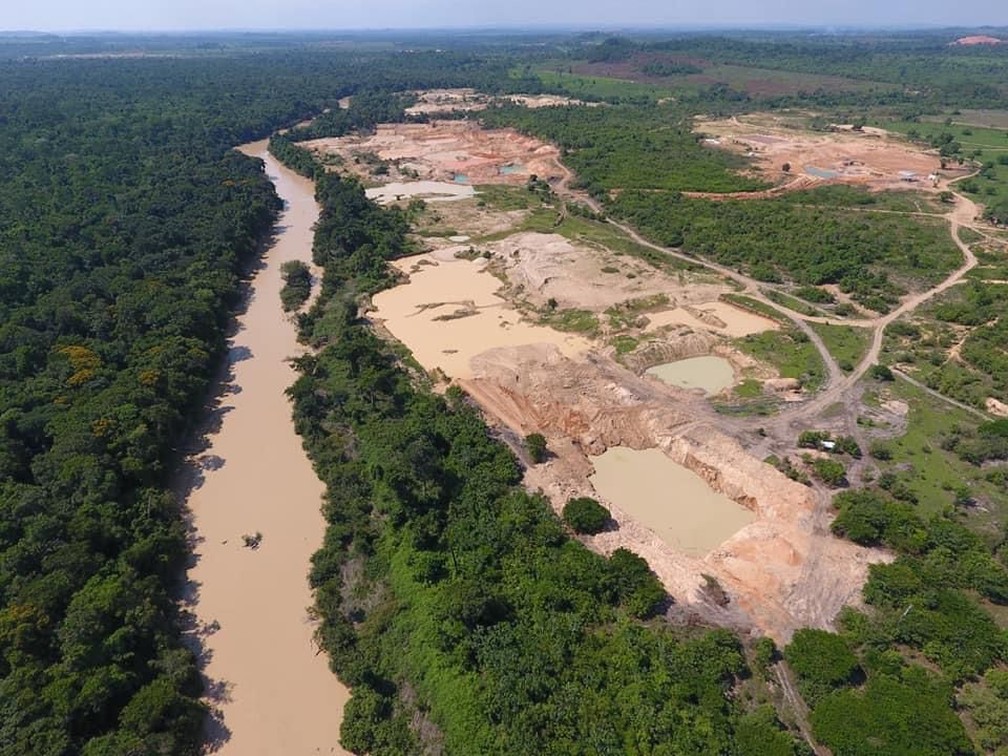 Avanço do garimpo ilegal na Amazônia se dá pela omissão de instituições