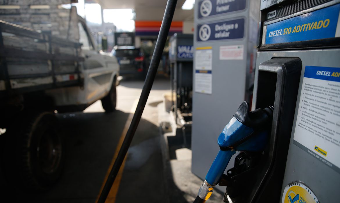 Preço de frete rodoviário terá reajuste se diesel subir mais de 10%