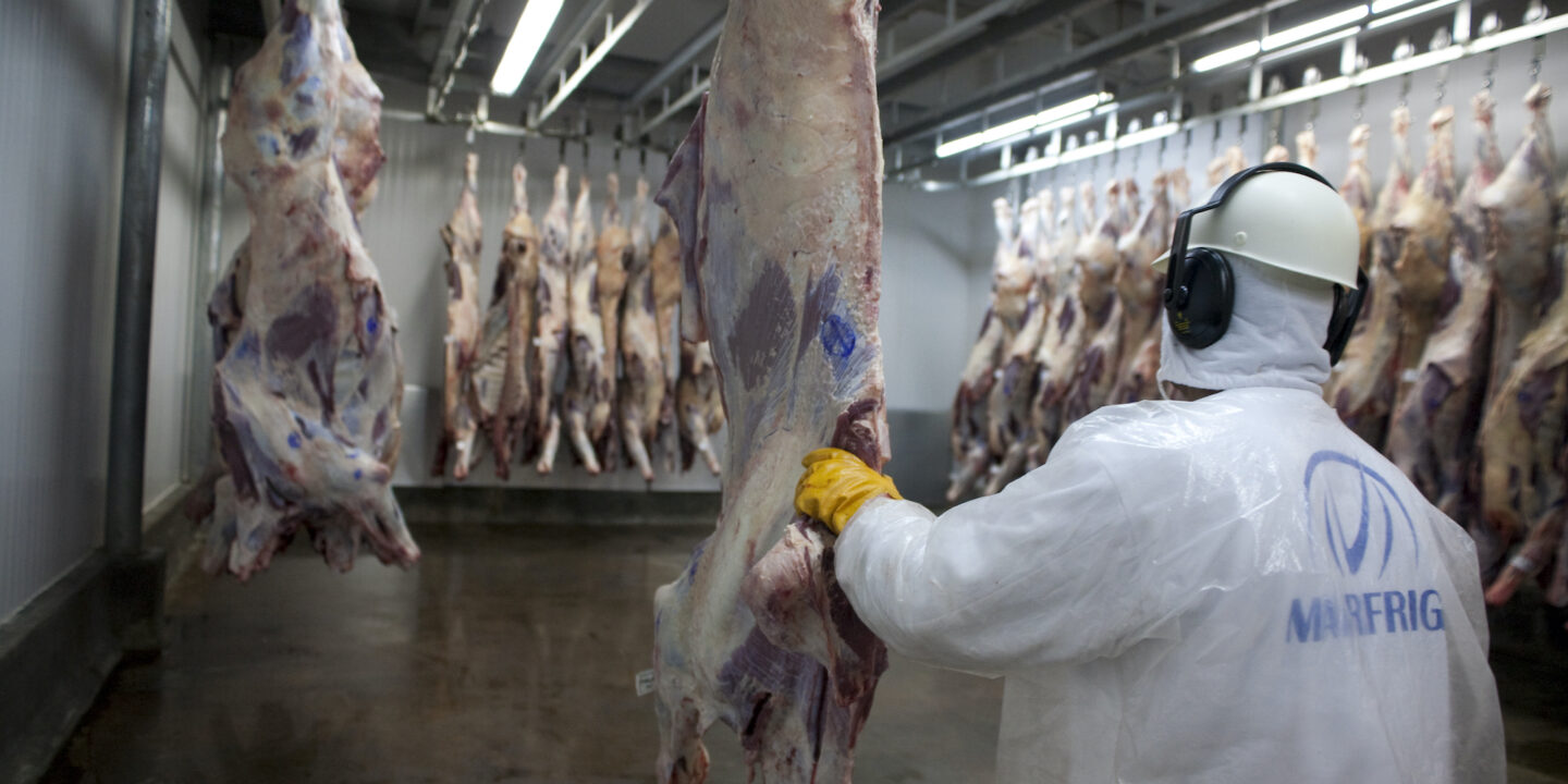 China suspende compra de carne de unidades da JBS, Marfrig e Naturafrig