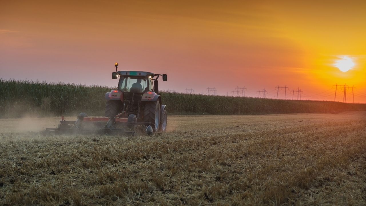 Artigo: Como se tornar um operador de máquinas agrícolas