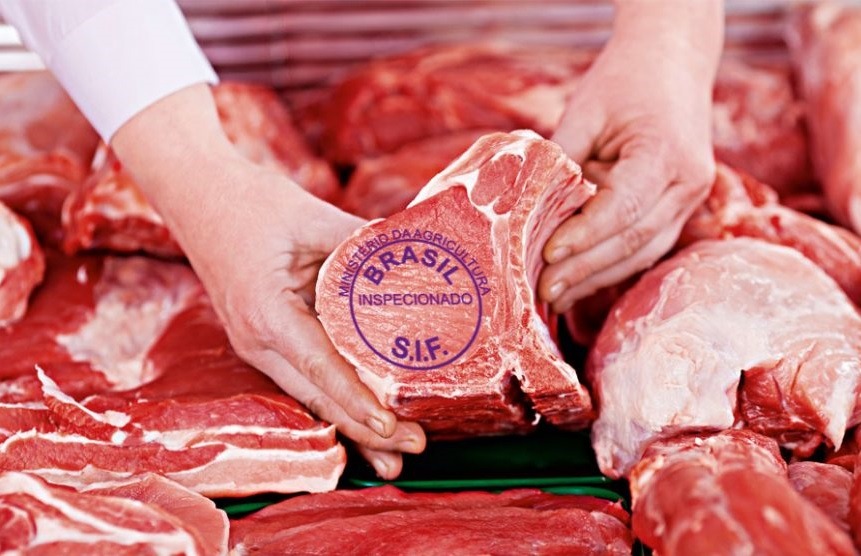 China anuncia fim do embargo à carne bovina do Brasil