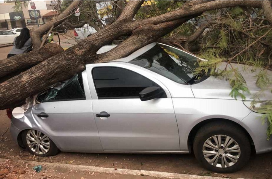 Frente fria que trouxe chuva e ventos fortes se mantém no sábado em MT