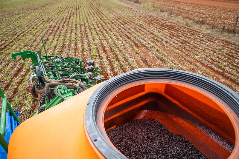 Compra de fertilizantes para plantio de soja está atrasada em MT