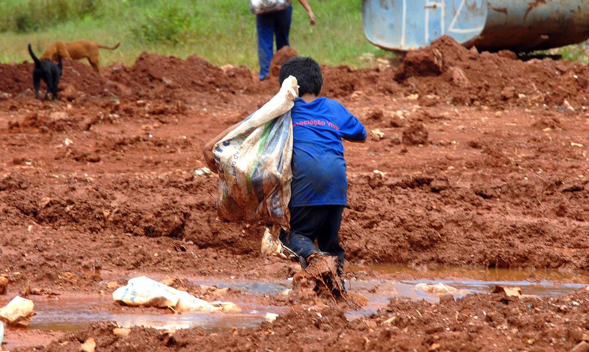 Mudanças climáticas afetam 40 milhões de crianças e adolescentes no Brasil