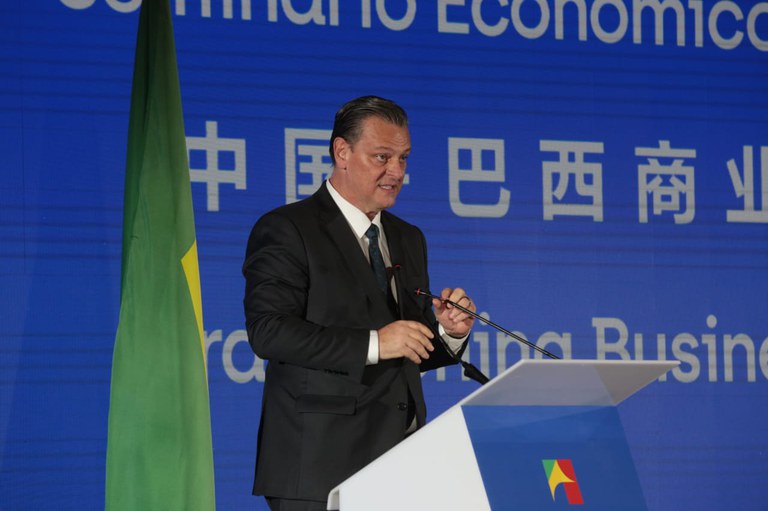 Ministro Fávaro comemora êxitos da comitiva brasileira na China