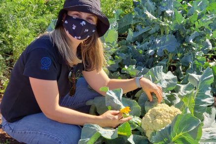 Bióloga usa agroecologia para garantir independência a mulheres