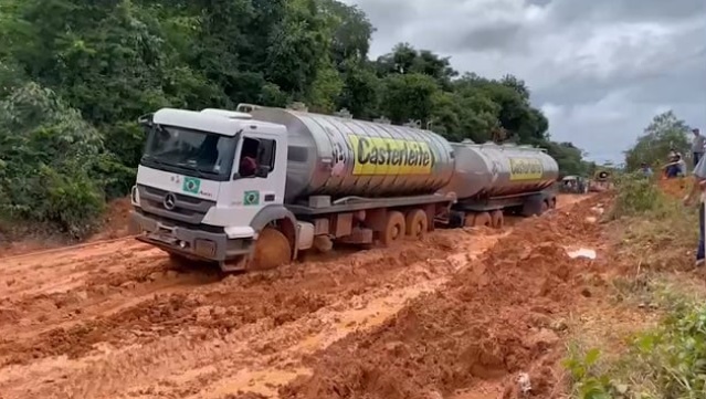 Gado morto e leite jogado fora: caos na MT-170 causa prejuízo em cadeia