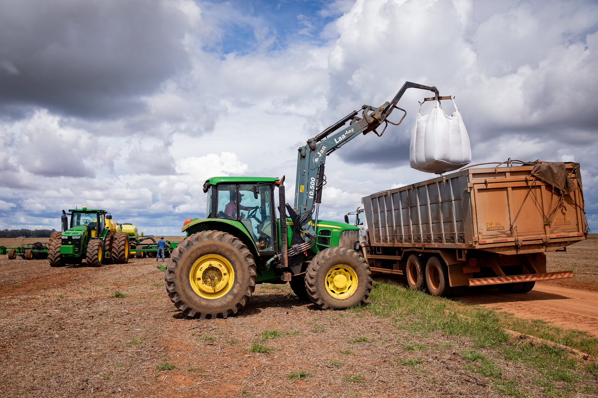 Puxado pelo agro, MT foi Estado que mais gerou empregos formais