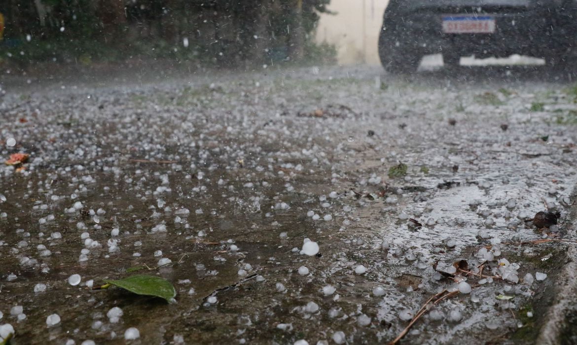 Período de tempestades avança no Centro-Oeste, segundo MetSul