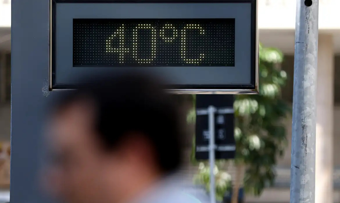 Alerta de temperatura acima do normal ampliado até fim de semana