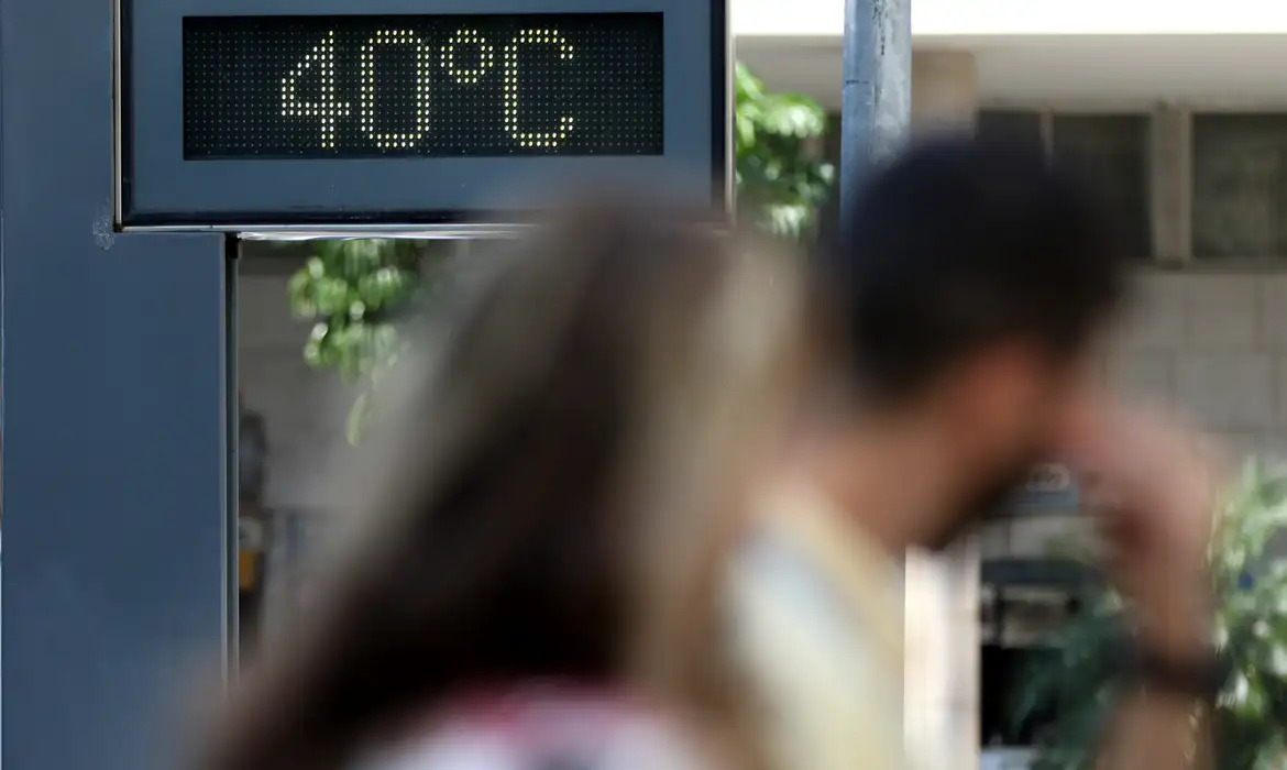 Nova onda de calor atinge o Brasil e temperaturas podem chegar a 40ºC
