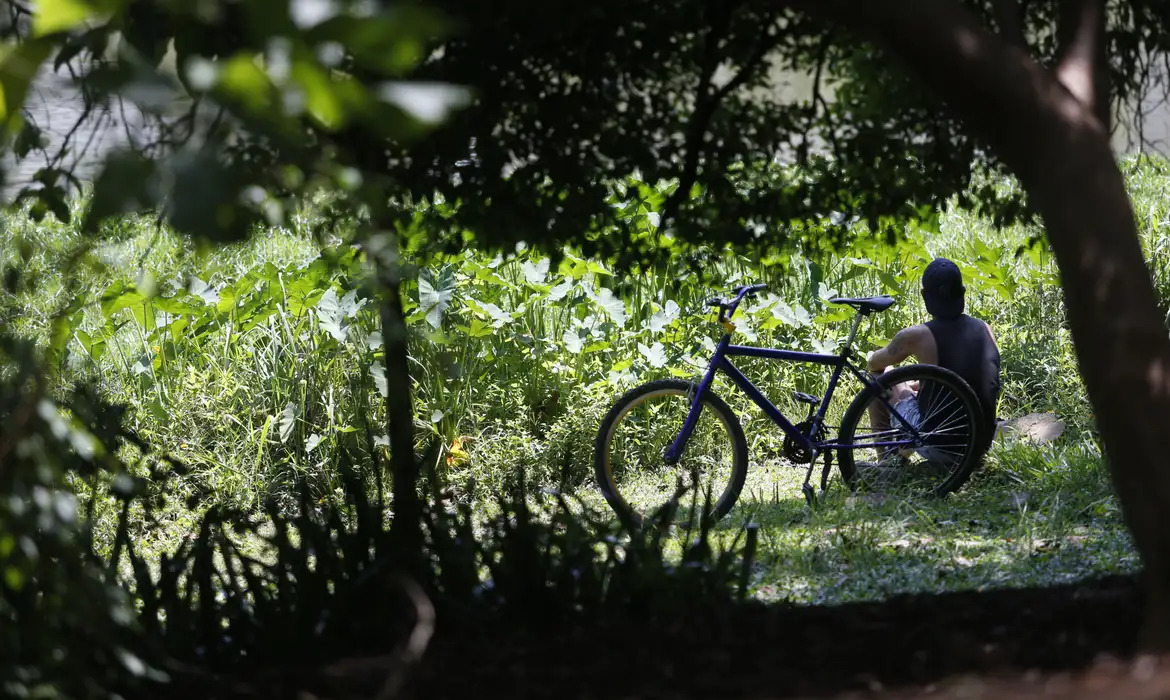 Outono chega com temperaturas acima da média em todas as regiões