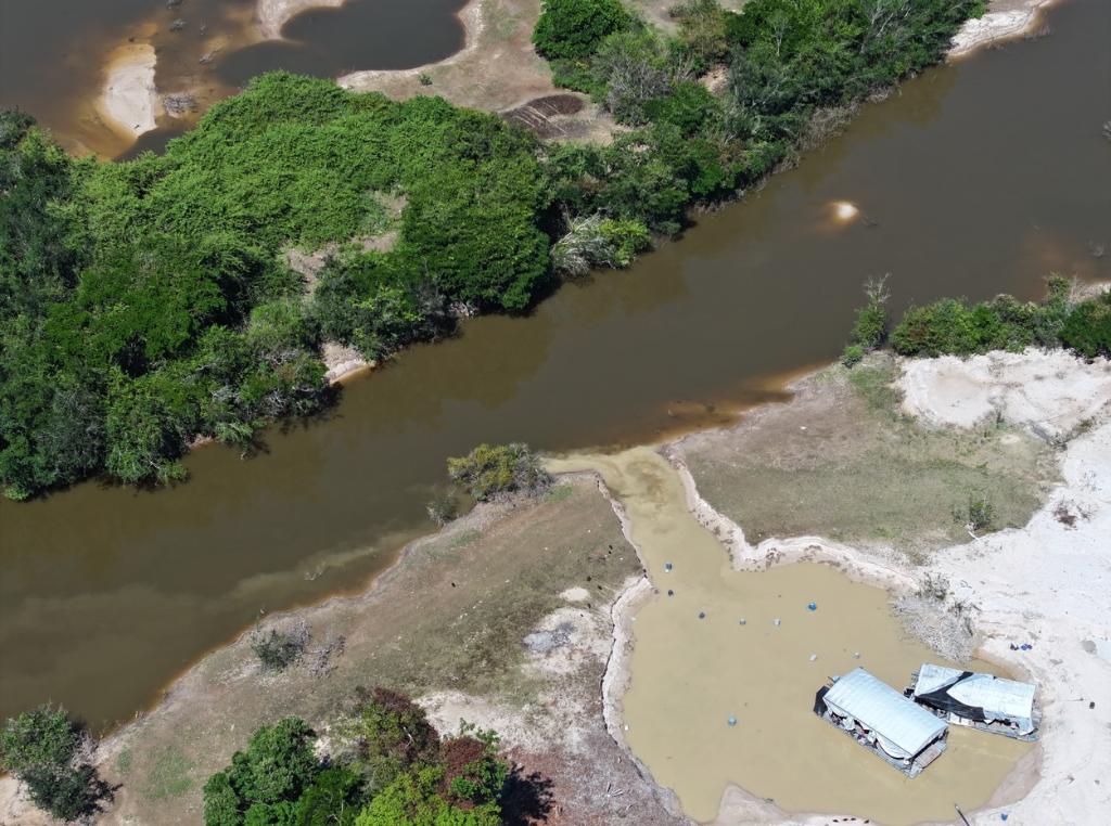 Sema-MT combate garimpo ilegal que contaminou água de rios