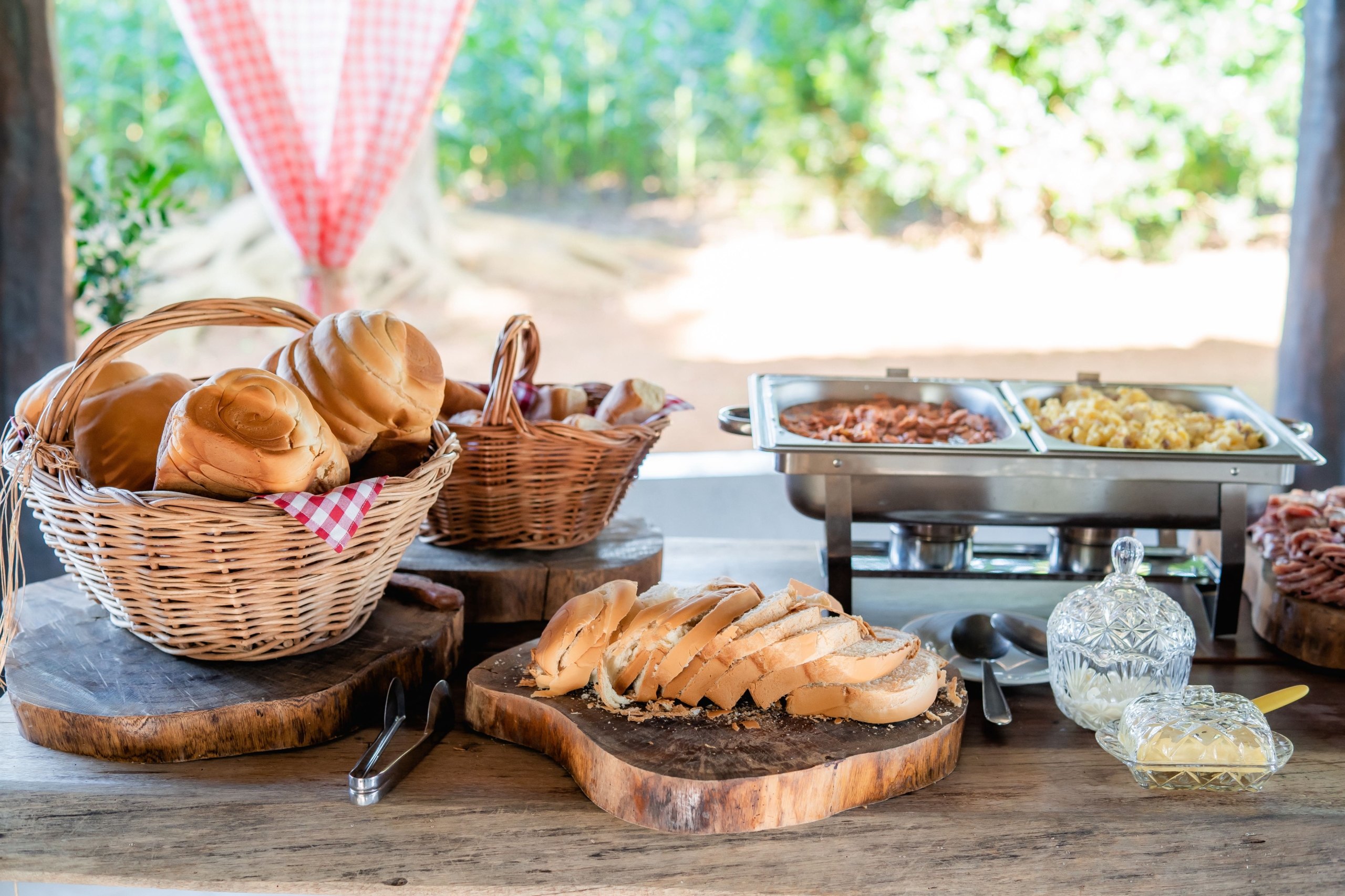 Fazenda de MT vira rota turística ao investir em café colonial e passeios