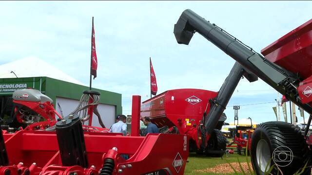 Diesel caro? Feira mostra tratores a etanol e caminhões a biodiesel